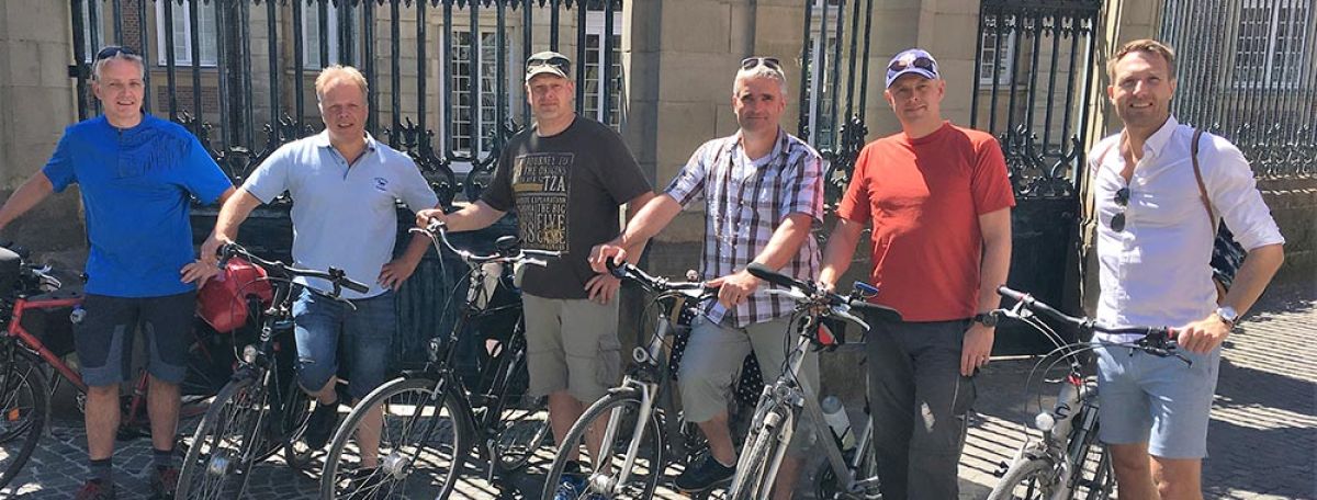Viel zu entdecken gab es für den Freundeskreis rund um Michael Malchow während einer spannenden Fahrradtour auf der Promenade